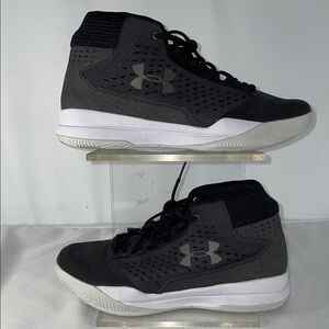 UNDER ARMOUR JET 2017 MID TOP BASKETBALL SHOES FTL-01-116